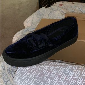 Vans low top classics